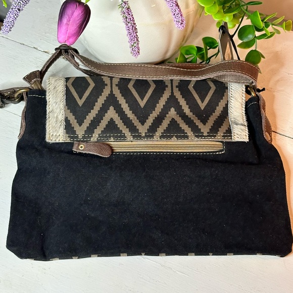 NWT Myra Gingerbread Crossbody Bag - Picture 6 of 10